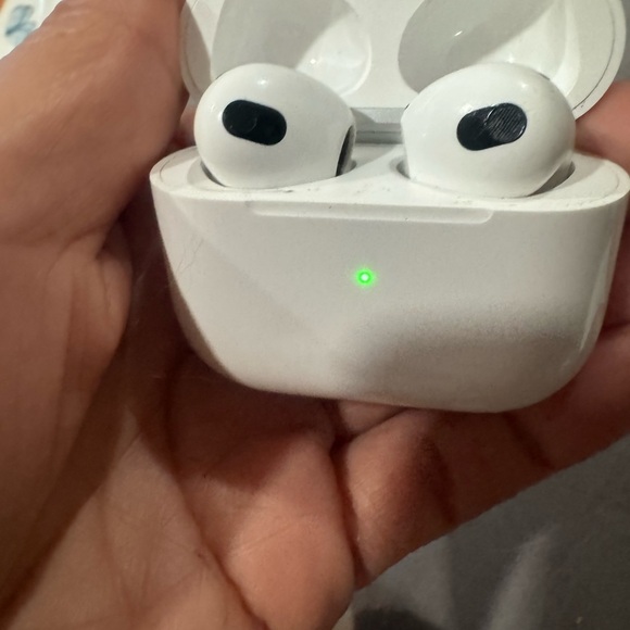 AirPods Generation 3.
